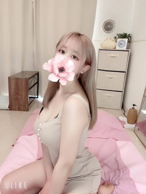 綾瀬なぎさ